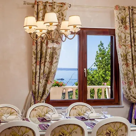 Villa Sea Breeze Split Room photo
